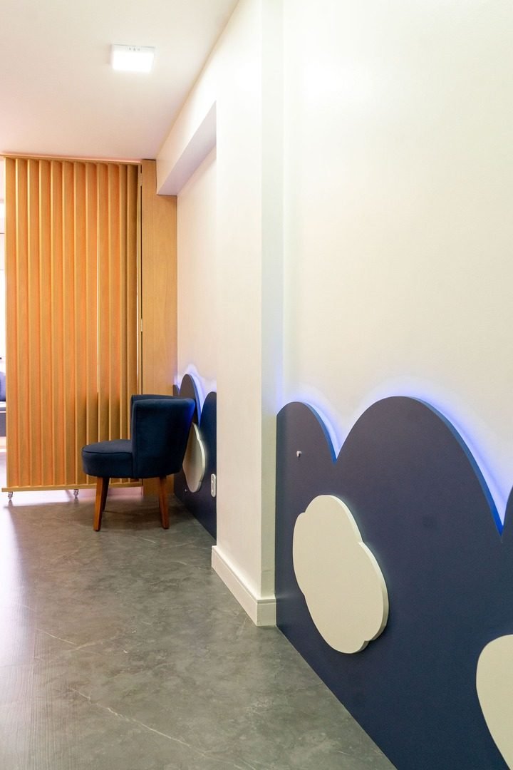 Ambiente do Espaço Amamentar preparado para acolher mães e bebês